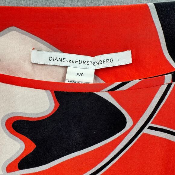 Diane von Furstenberg Floral Boat Neck Flowy Silk Tunic Top - Picture 11 of 14